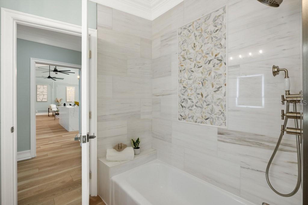 RIVER WALK - Residential