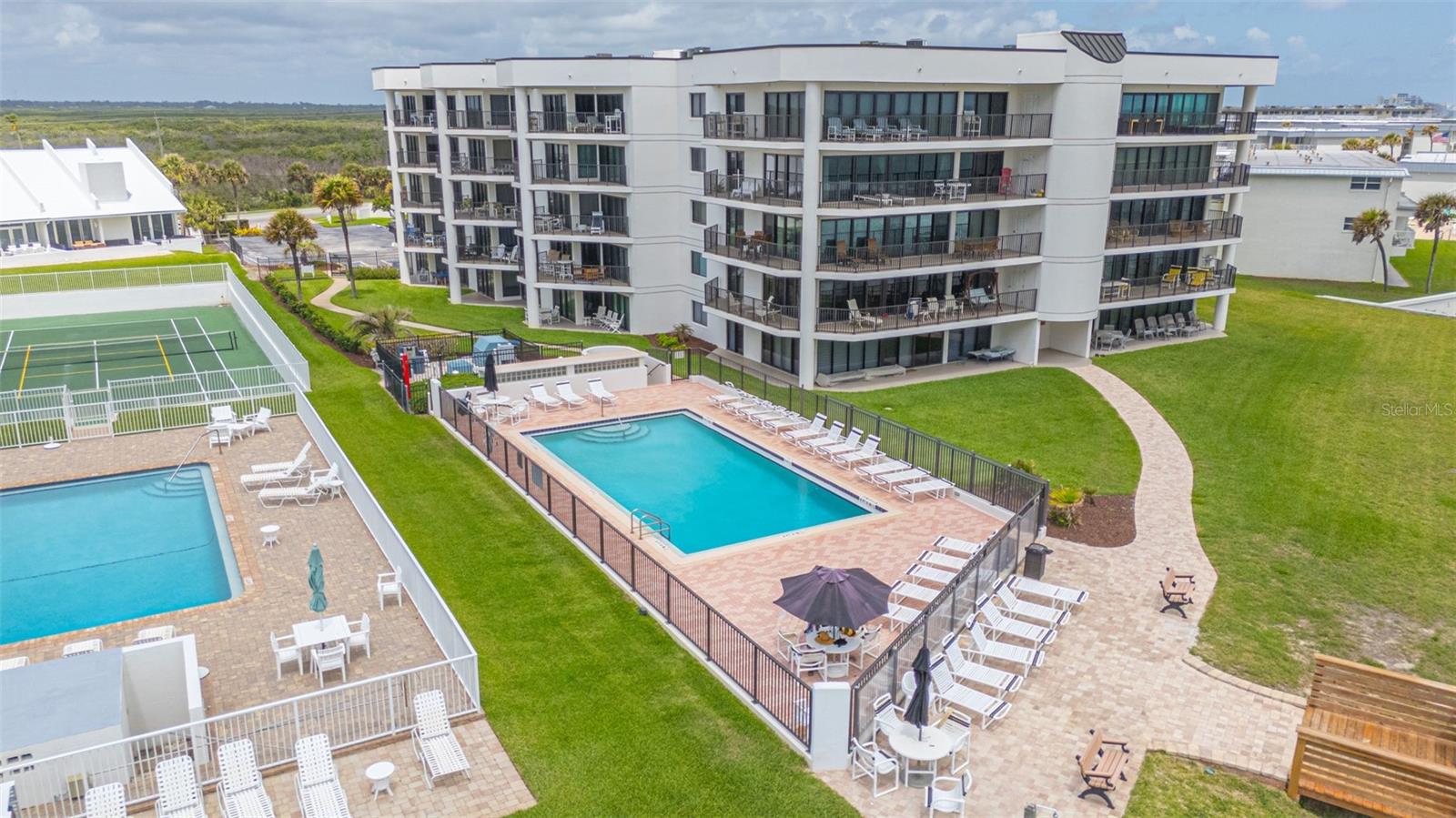 SILVER SANDS CONDOS - Residential