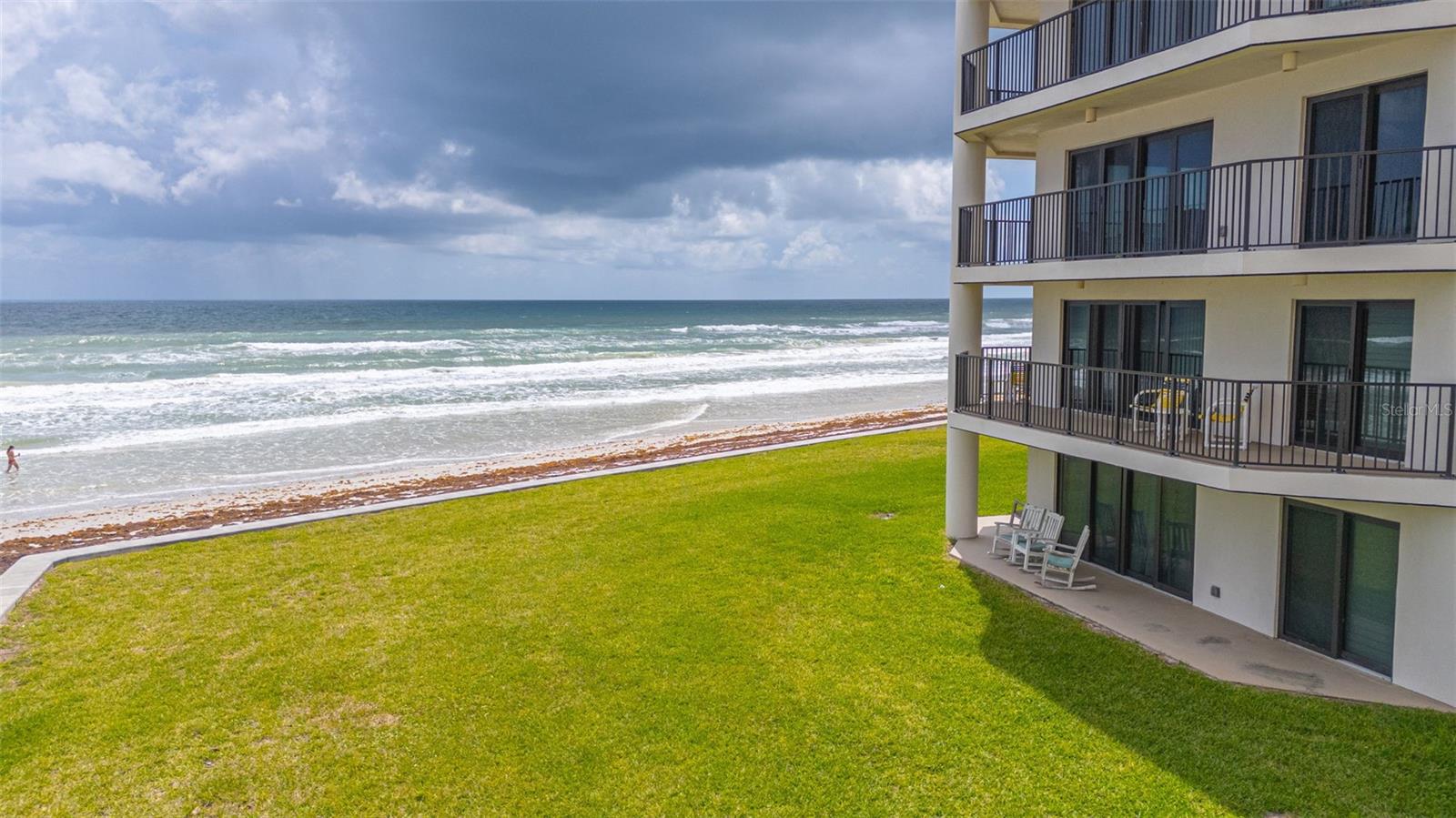 SILVER SANDS CONDOS - Residential