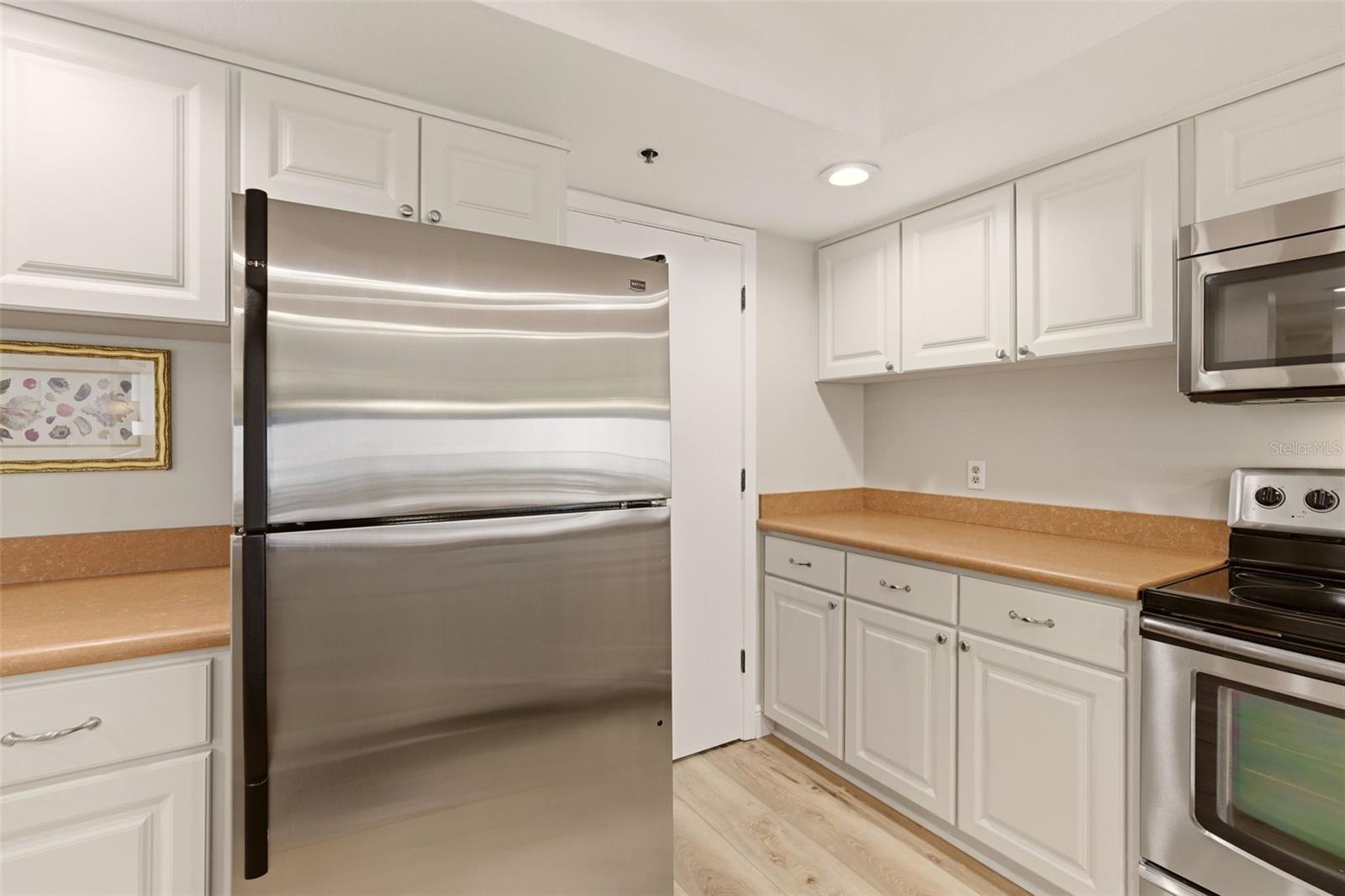 SILVER SANDS CONDOS - Residential