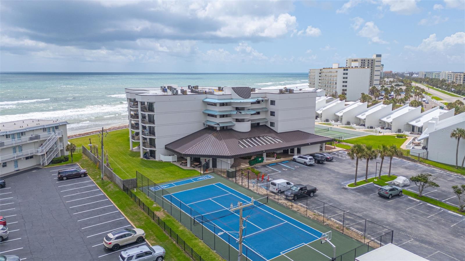 SILVER SANDS CONDOS - Residential