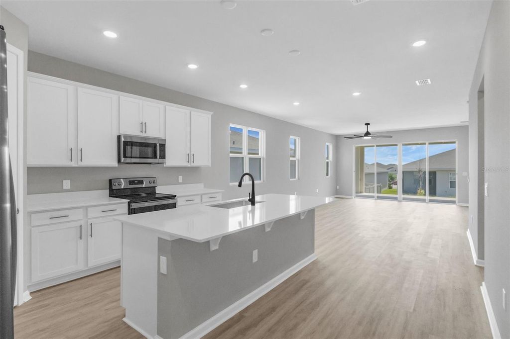 Photo of 819 Ballantyne Drive, Lake Wales, FL 33898 (MLS # S5149316)