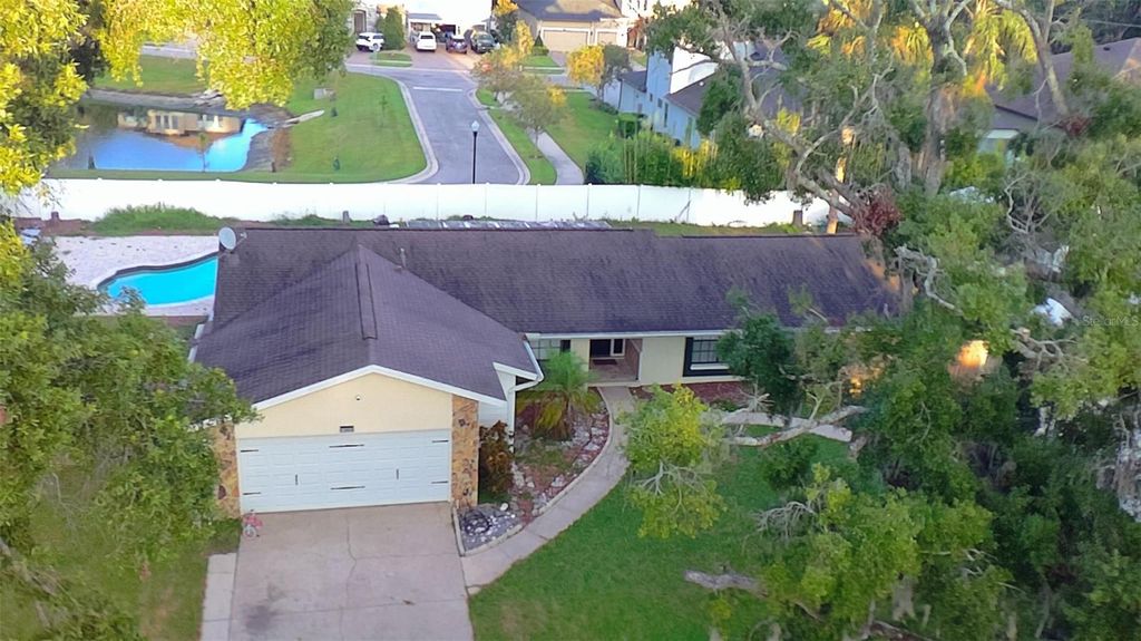 Photo of 13603 Westshire Drive, Tampa, FL 33618 (MLS # TB8431648)