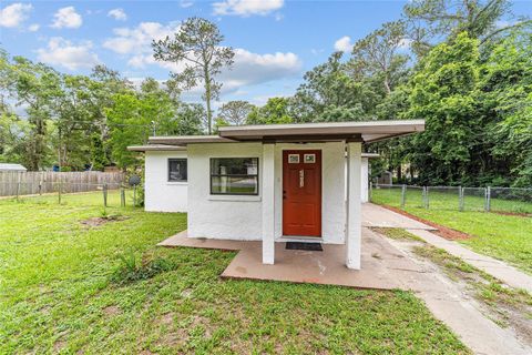 Photo of 2602 NE 2nd Avenue, Ocala, FL 34470 (MLS # OM704071)
