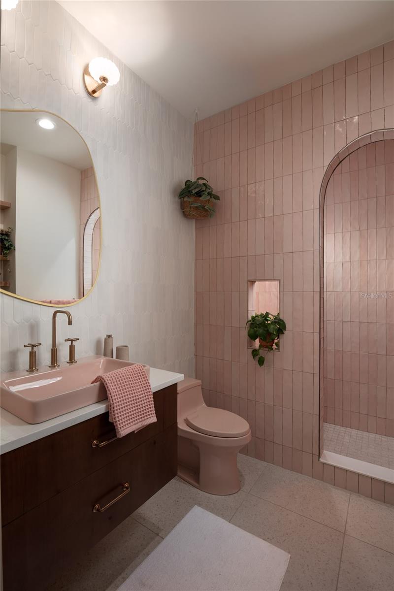 VILLA CAPRI - TI3 A CONDO - Residential