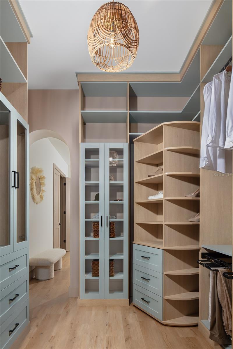 VILLA CAPRI - TI3 A CONDO - Residential