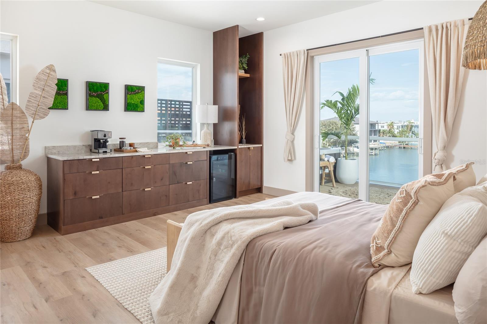 VILLA CAPRI - TI3 A CONDO - Residential