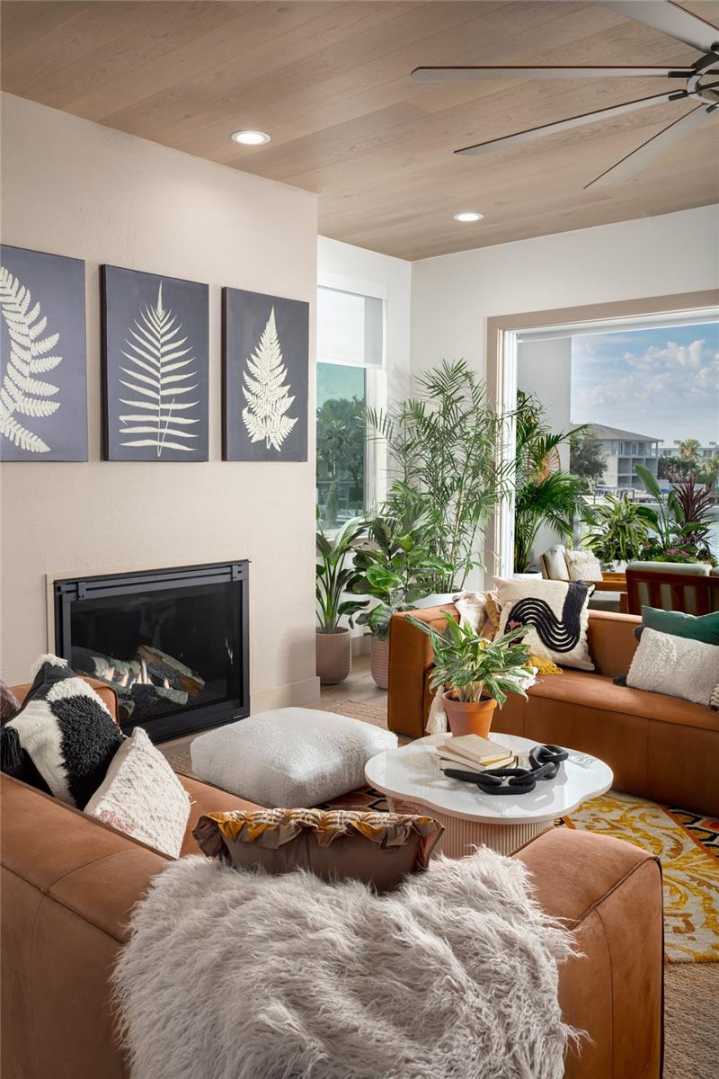 VILLA CAPRI - TI3 A CONDO - Residential