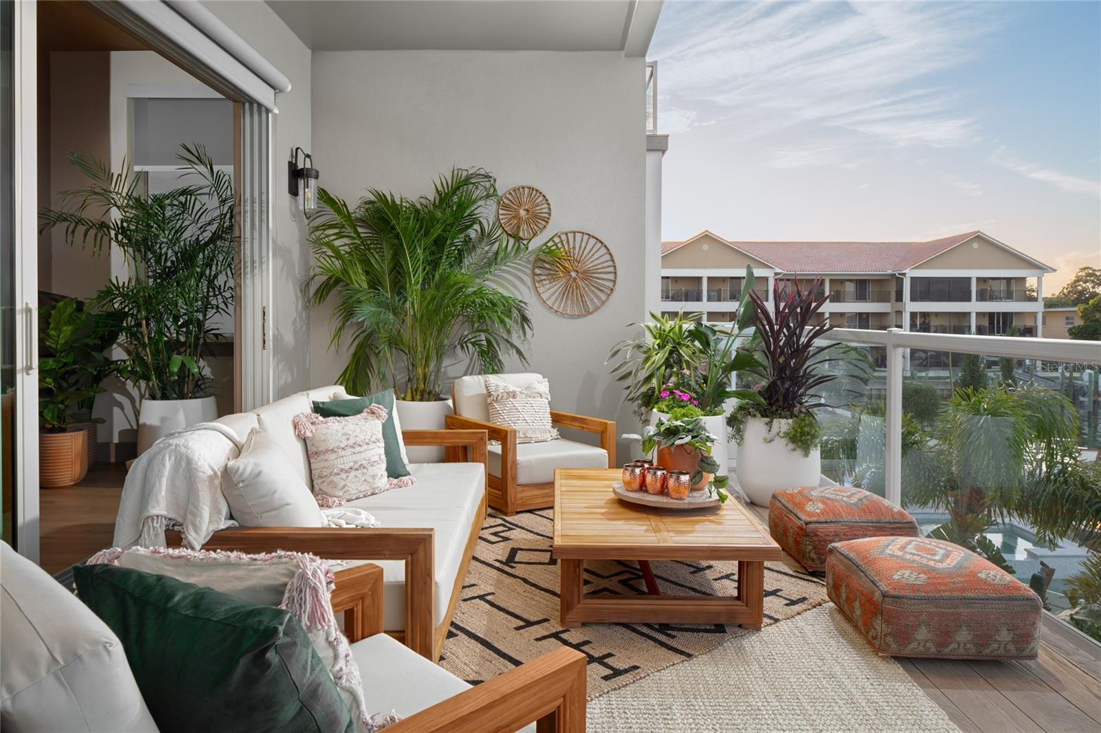 VILLA CAPRI - TI3 A CONDO - Residential