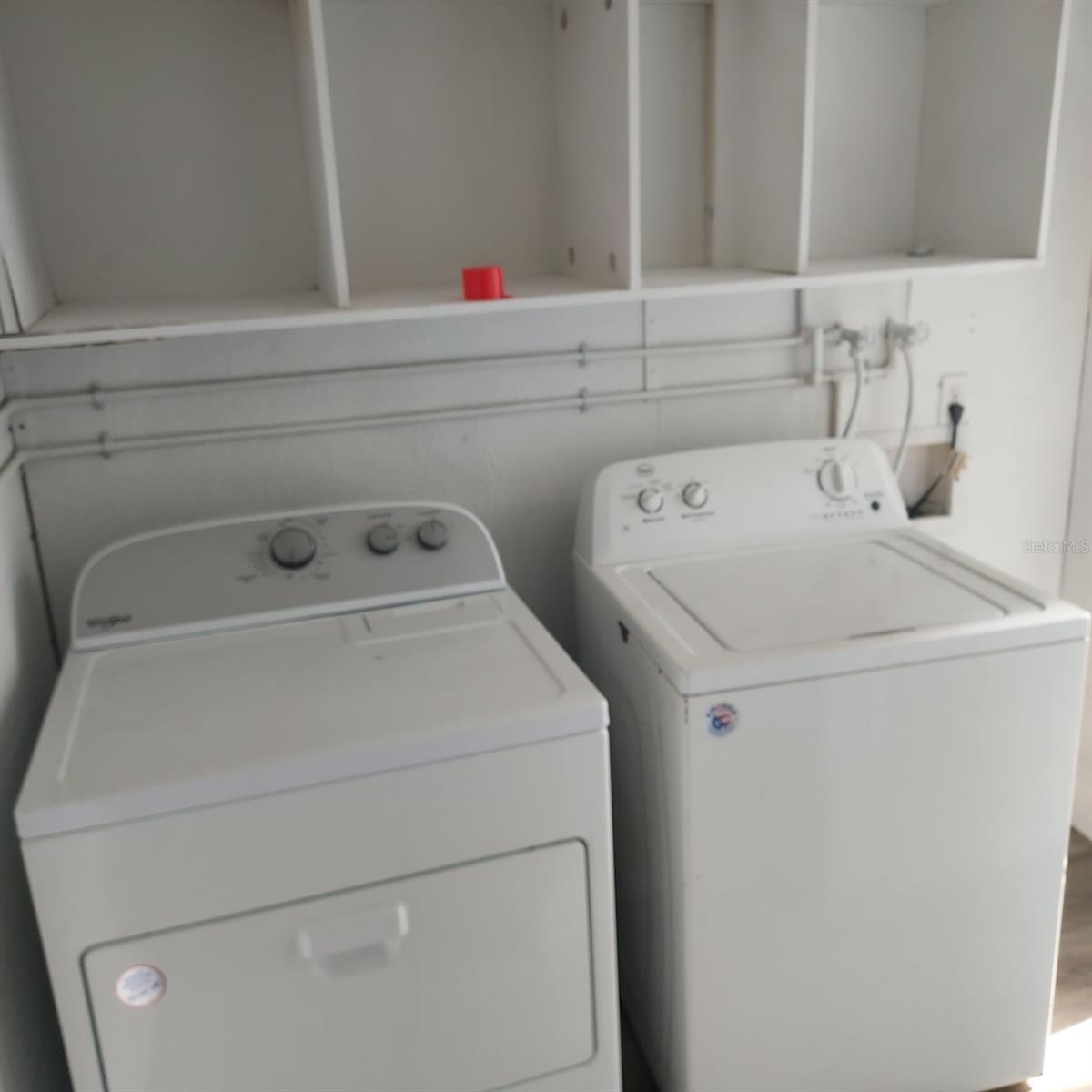 UNIVERSITY SQUARE UNIT 3 RE - Residential Lease