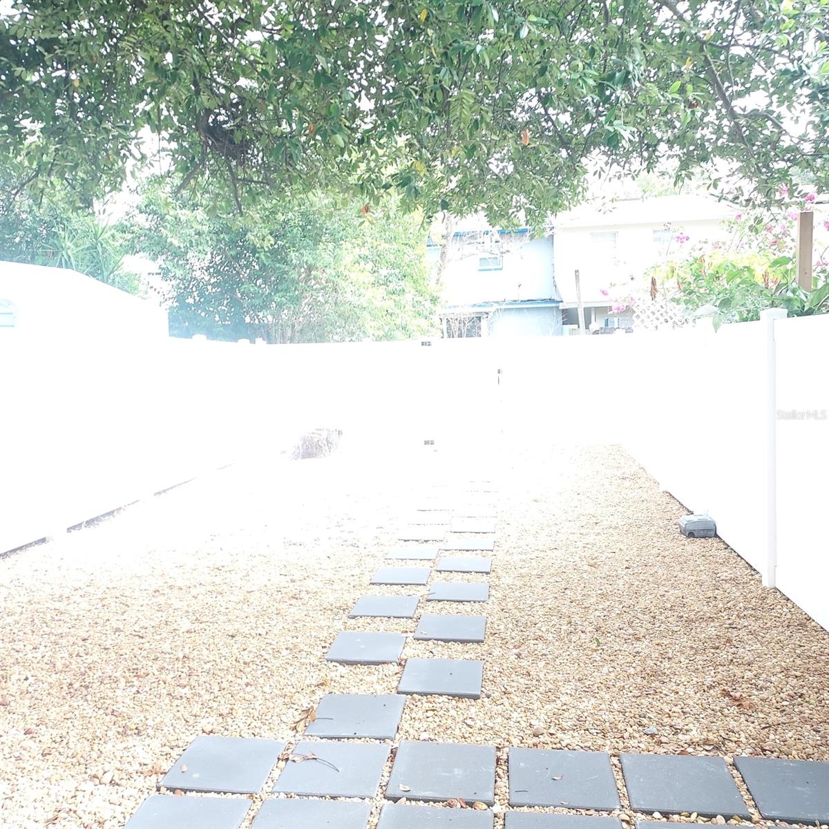 UNIVERSITY SQUARE UNIT 3 RE - Residential Lease