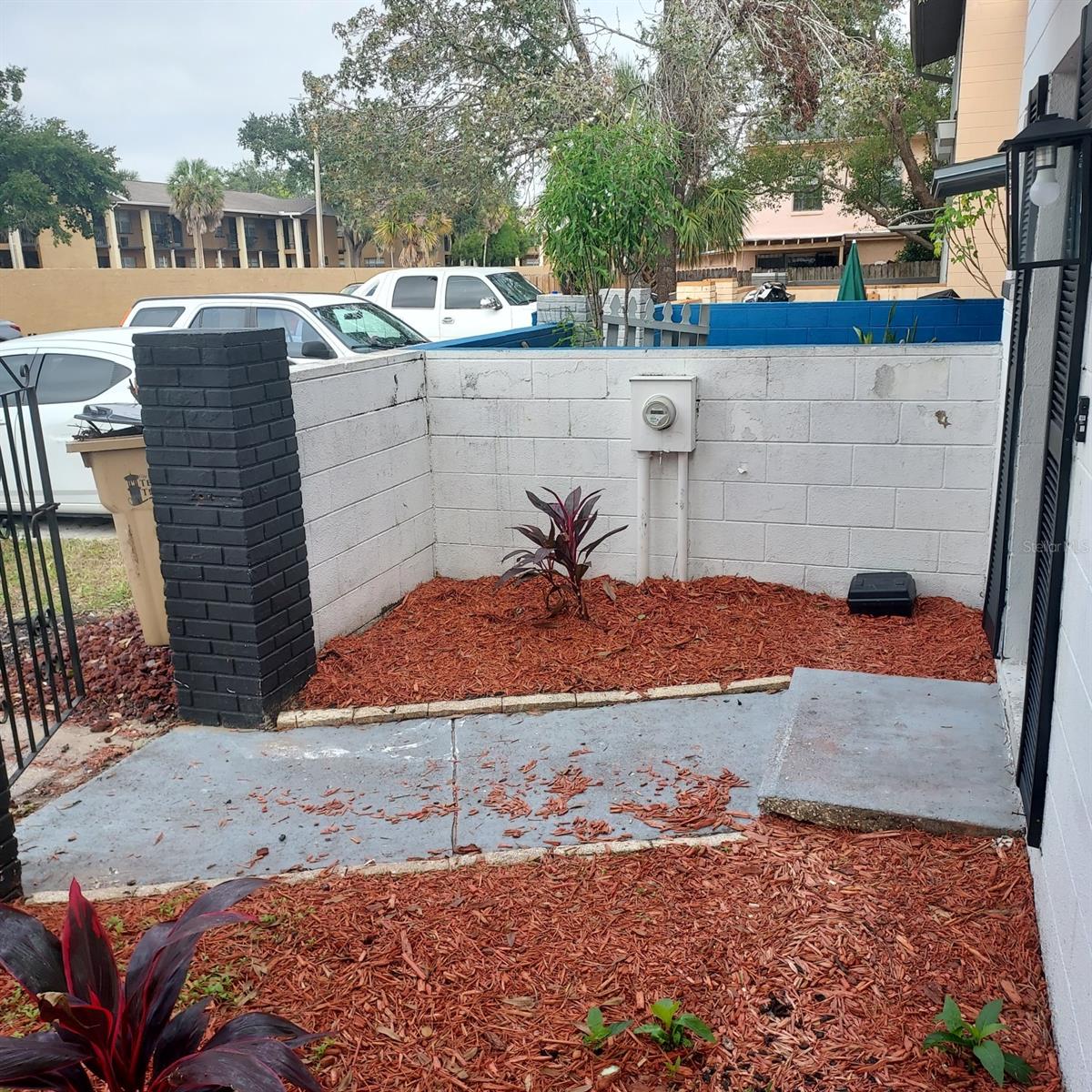 UNIVERSITY SQUARE UNIT 3 RE - Residential Lease