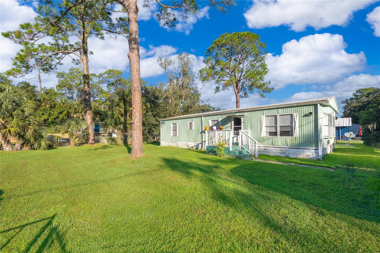 CHRISTMAS PARK FIRST ADD - Residential