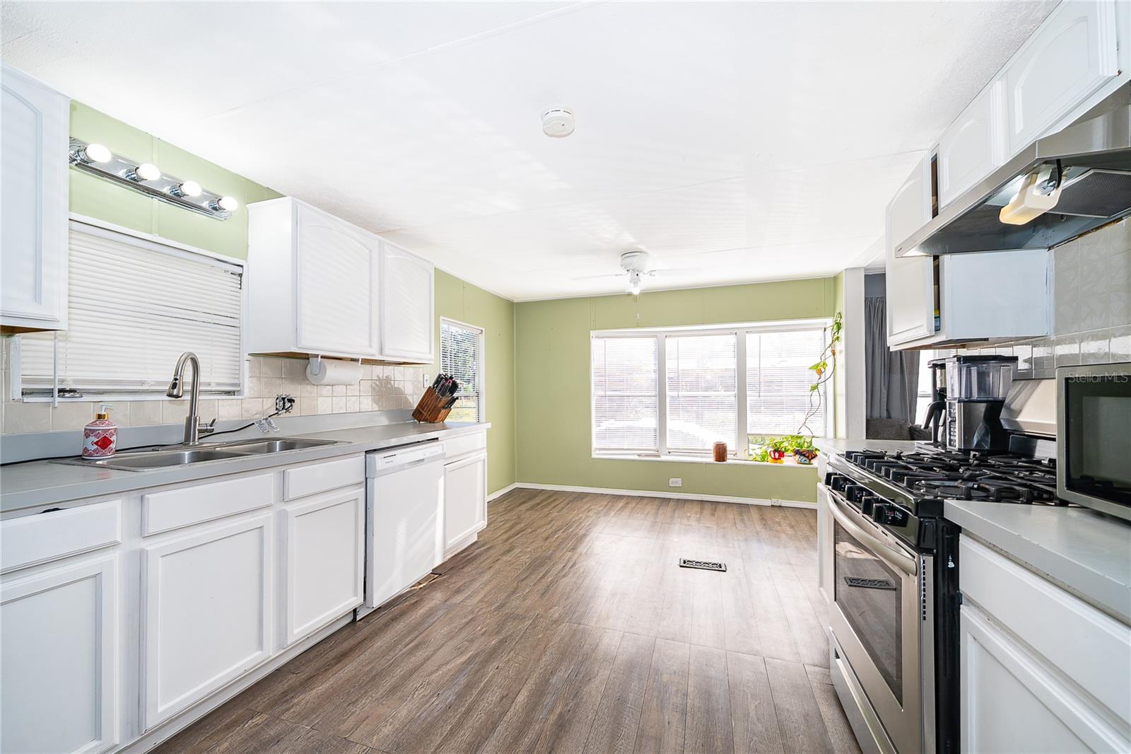 CHRISTMAS PARK FIRST ADD - Residential