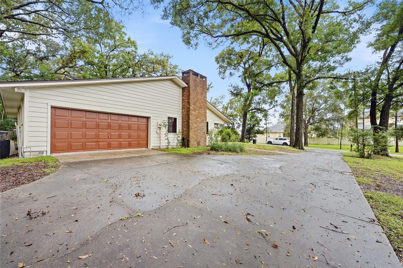 2439 ROYAL ROAD