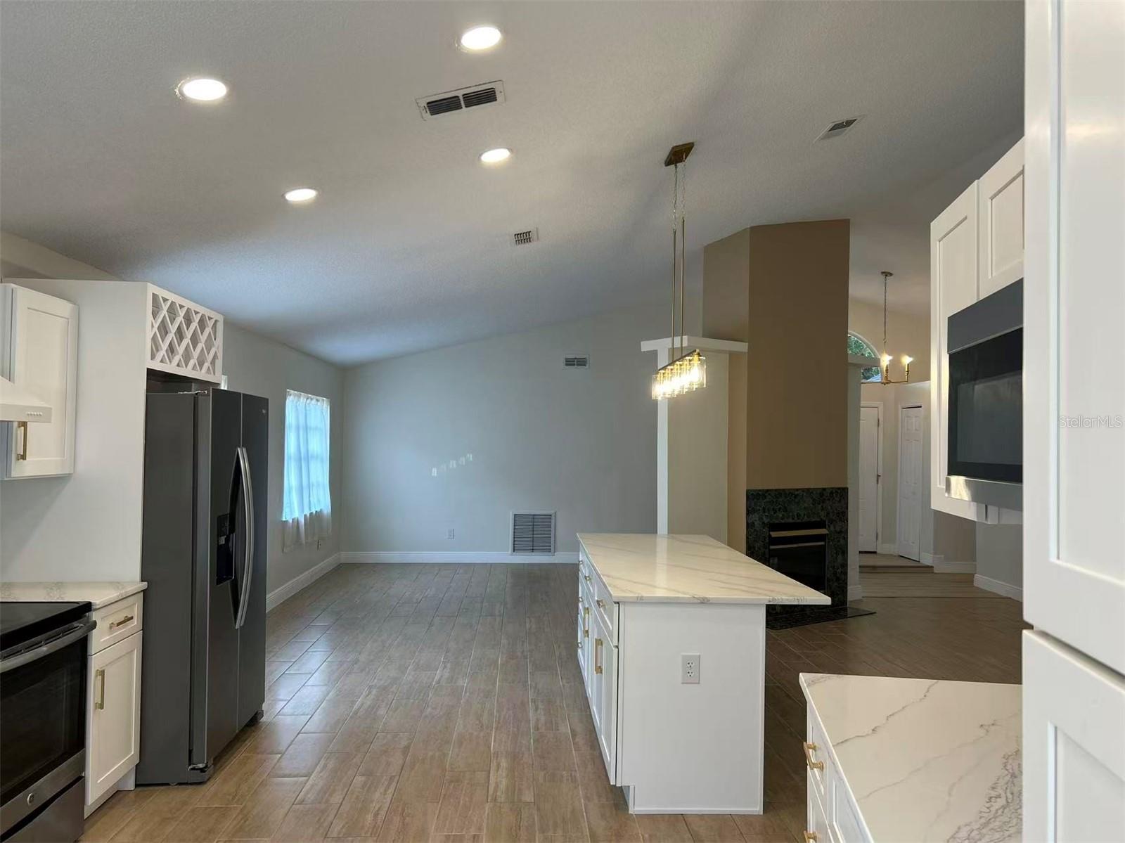 ALAFAYA WOODS PH 14 - Residential Lease