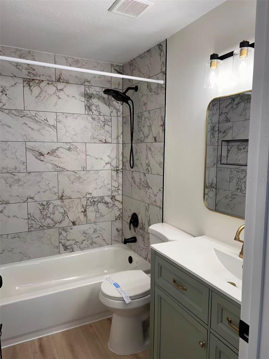 ALAFAYA WOODS PH 14 - Residential Lease