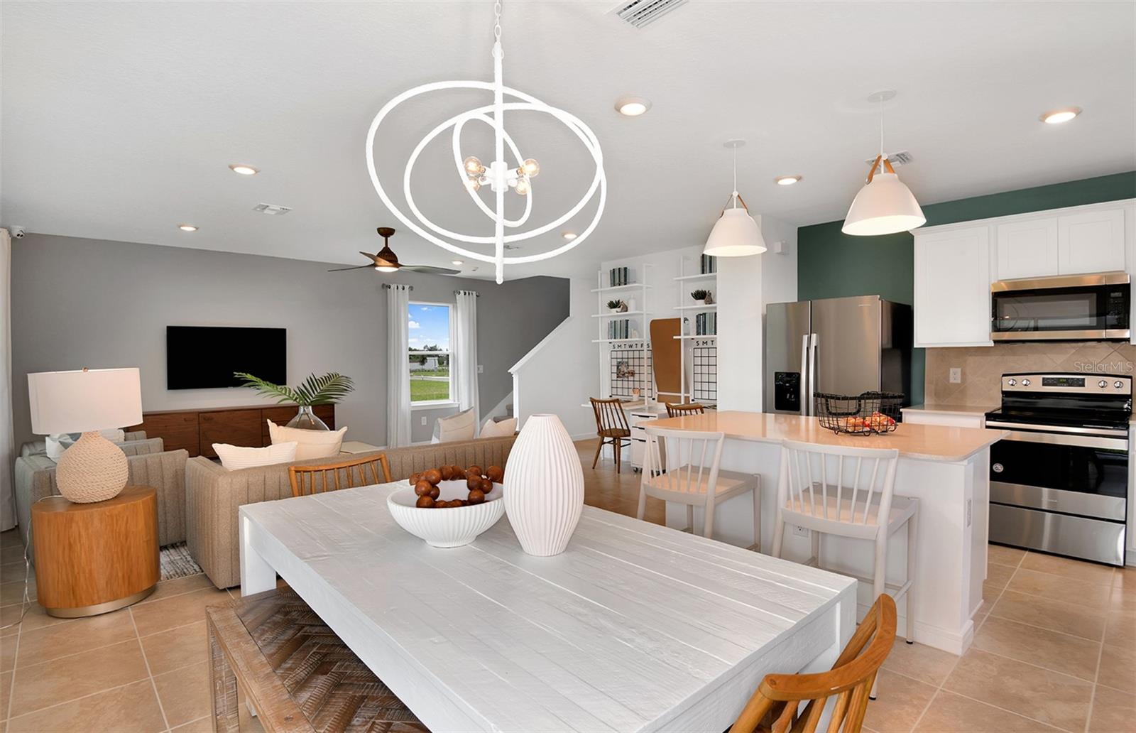 OAKFIELD LAKES - Residential