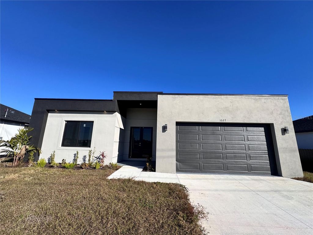 Photo of 1027 Kismet Parkway W, Cape Coral, FL 33993 (MLS # O6381430)