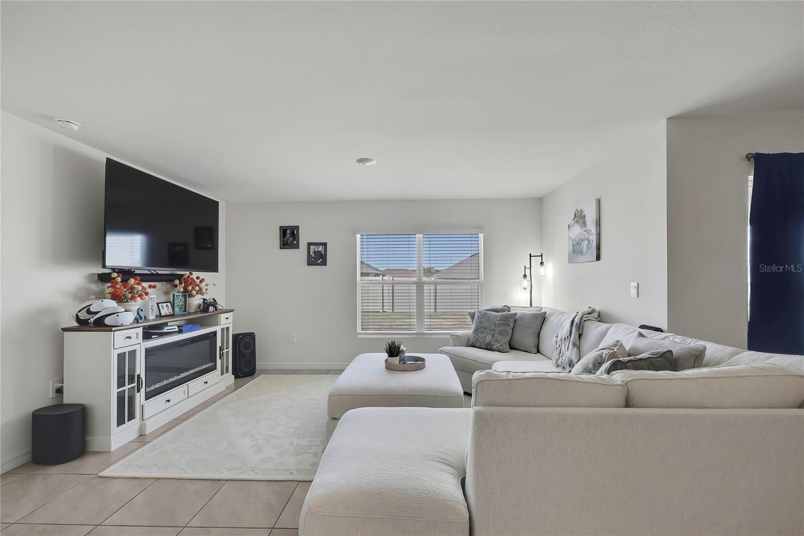 377 W FAIRWAYS VIEW DRIVE