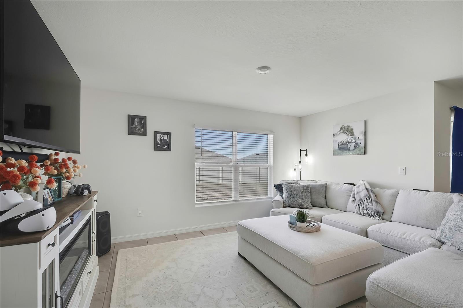 377 W FAIRWAYS VIEW DRIVE