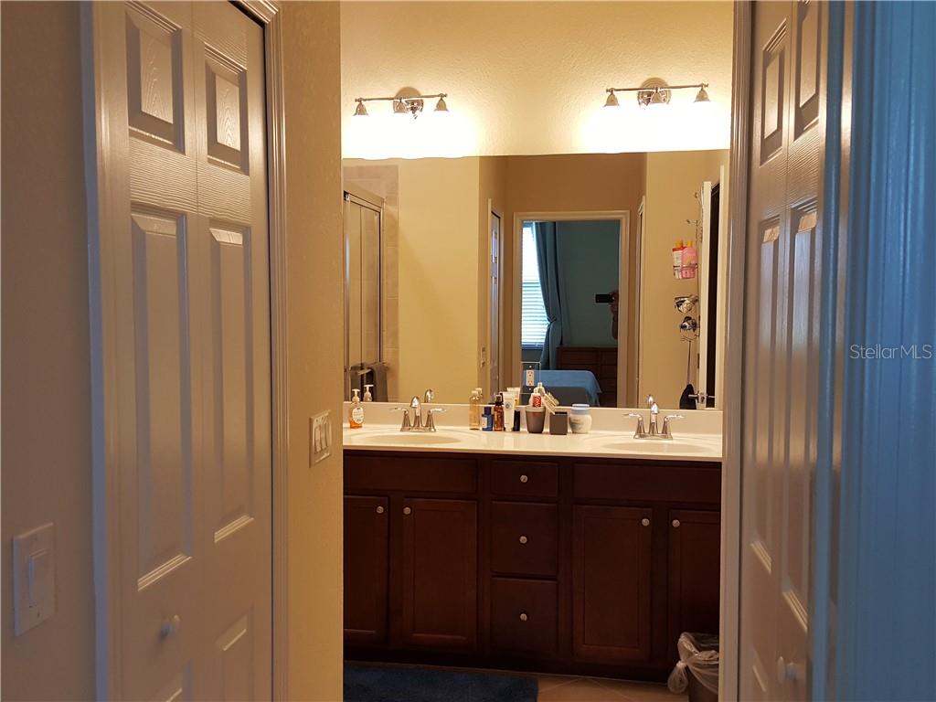 GRAN PARADISO, TWNHMS 1A - Residential Lease