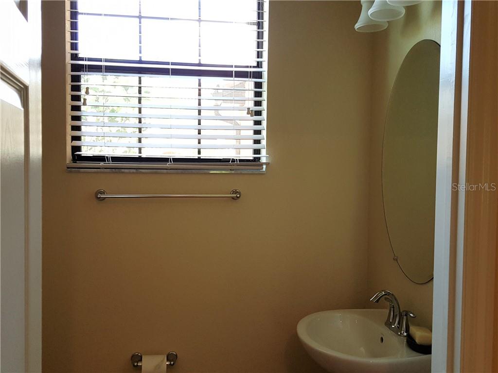 GRAN PARADISO, TWNHMS 1A - Residential Lease