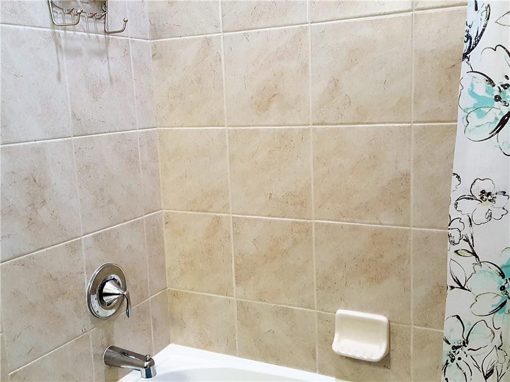 GRAN PARADISO, TWNHMS 1A - Residential Lease