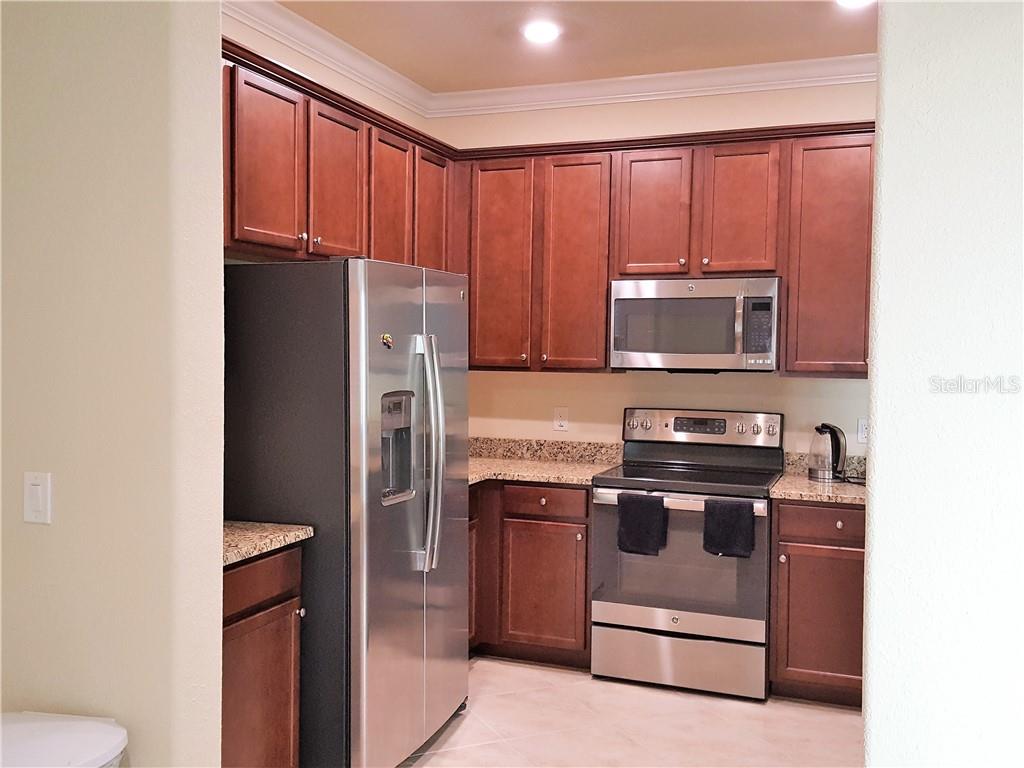 GRAN PARADISO, TWNHMS 1A - Residential Lease