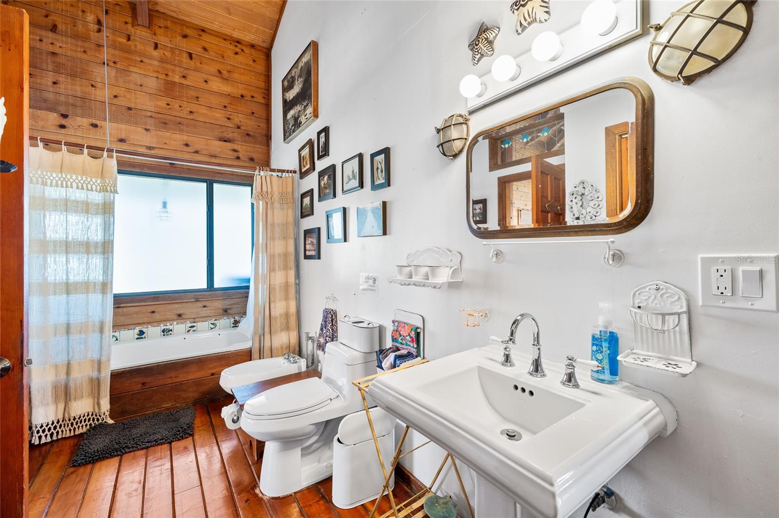 GASPARILLA SHORES - Residential