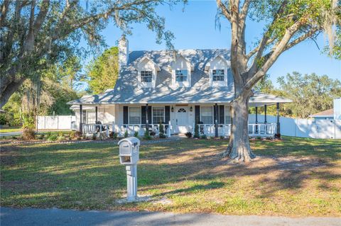 A home in LAKELAND