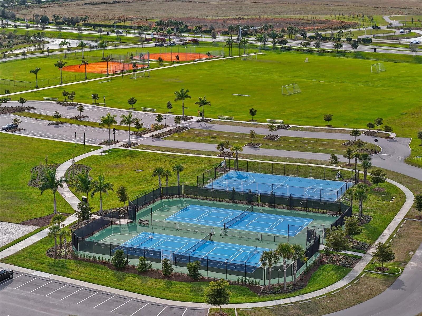 SKYE RANCH NBRHD 2 TWNHMS NORT - Residential