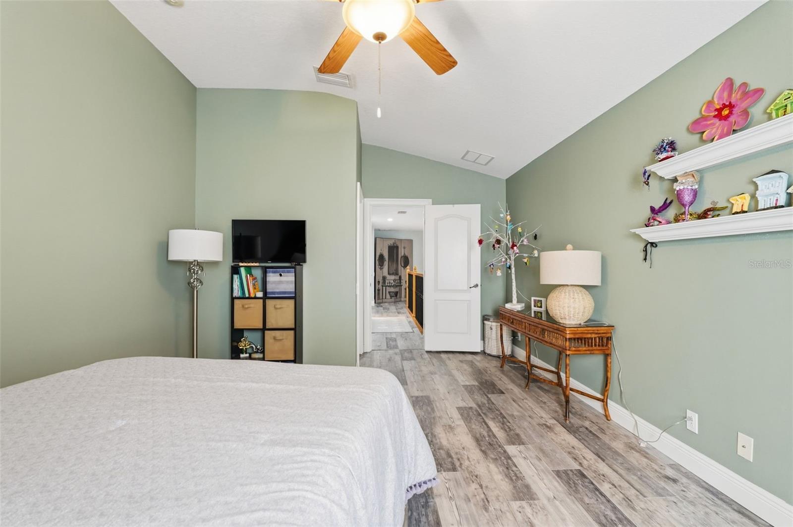 BEACON TRACE TWNHMS - Residential