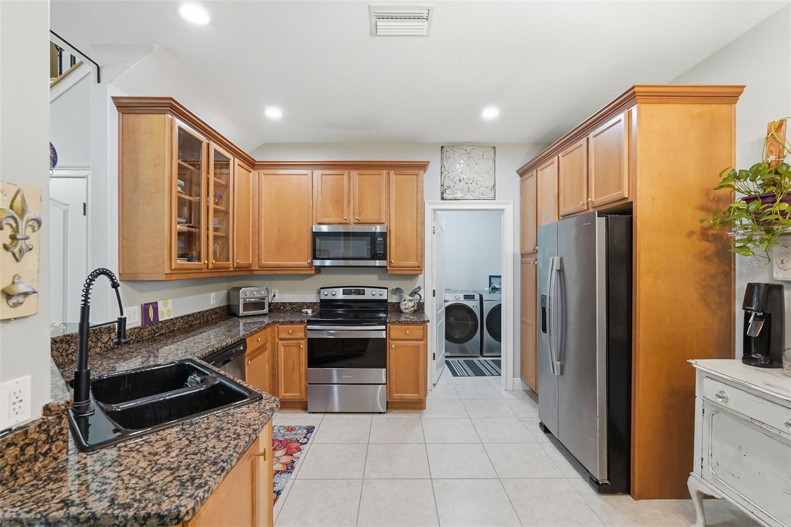 BEACON TRACE TWNHMS - Residential