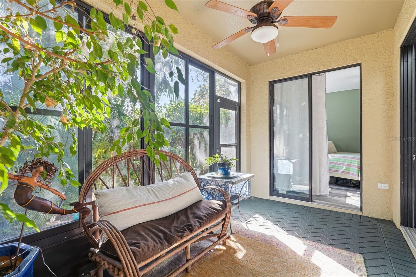 BEACON TRACE TWNHMS - Residential