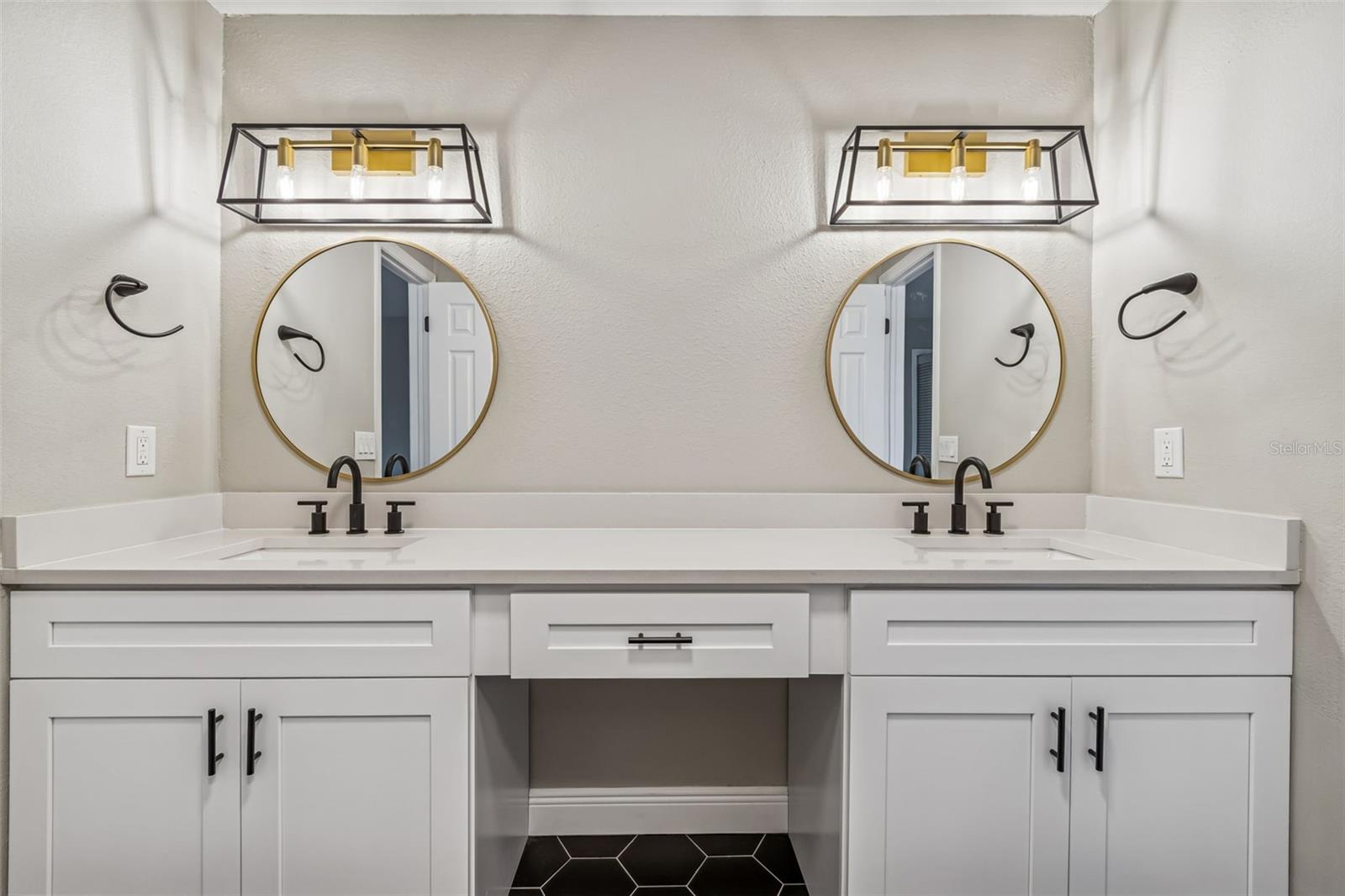 NORTHDALE SEC R - Residential