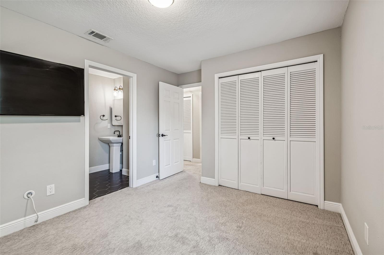 NORTHDALE SEC R - Residential