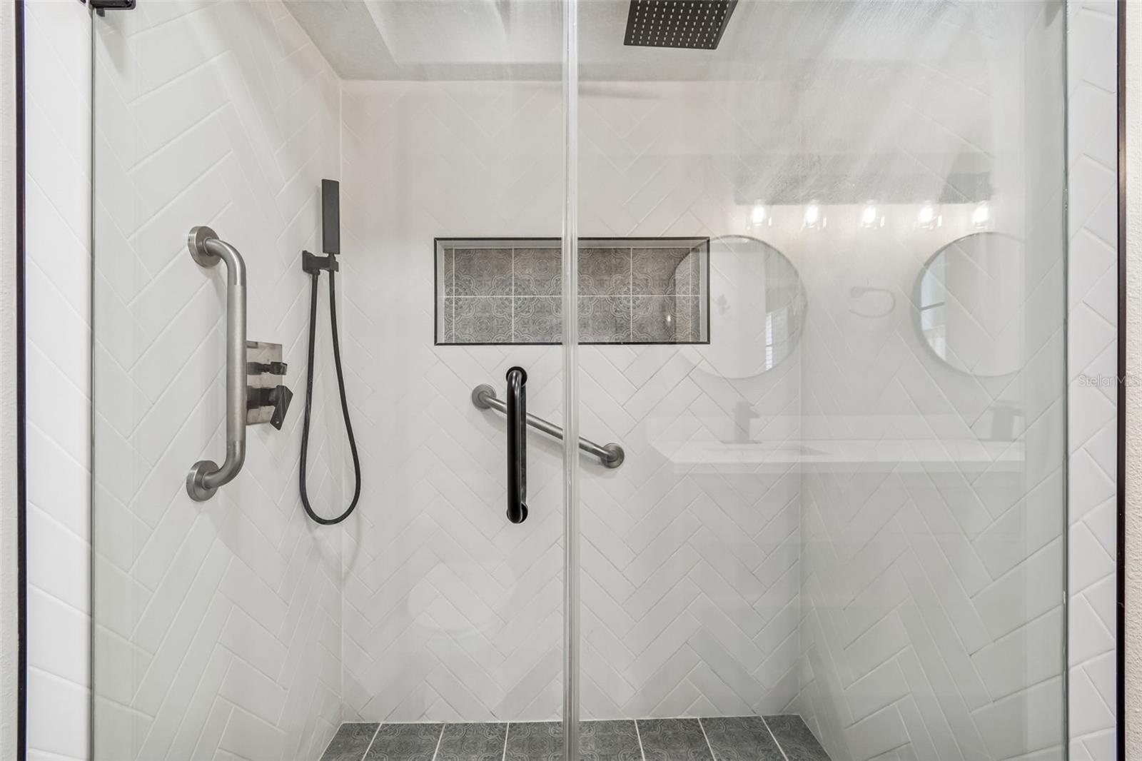 NORTHDALE SEC R - Residential