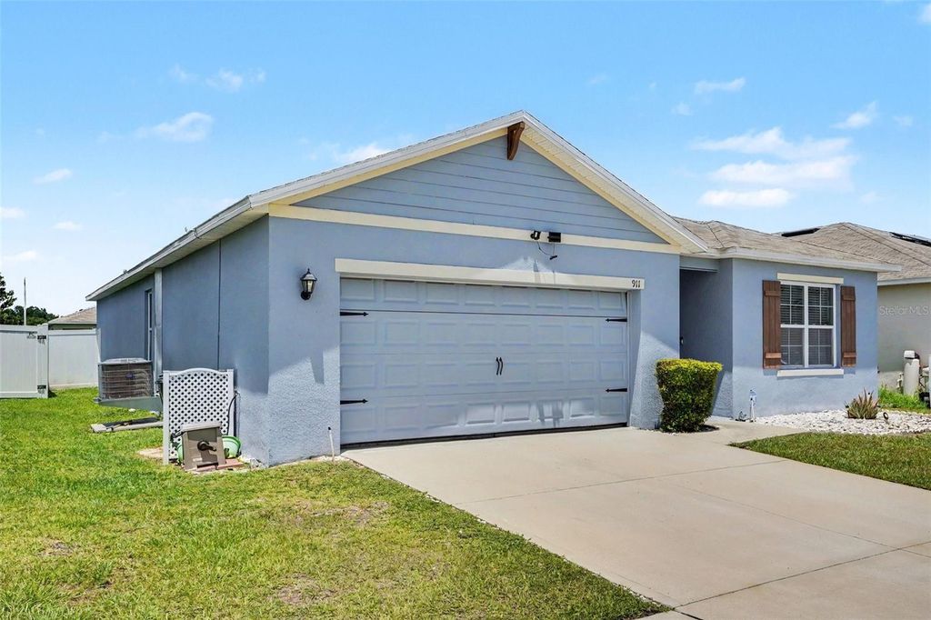 Photo of 911 Waterville Dr, Auburndale, FL 33823 (MLS # TB8508539)