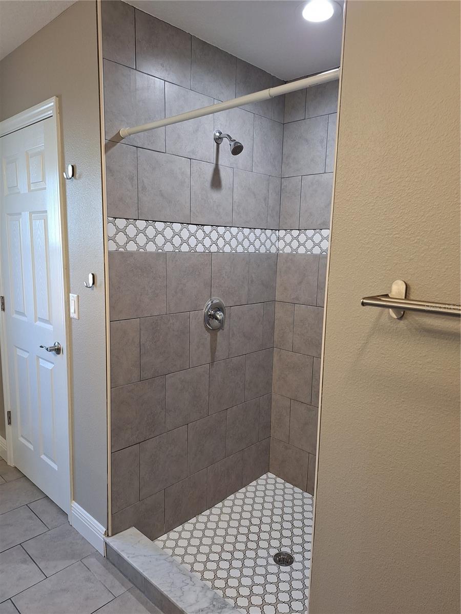 JASMIN POINT ESTATES - Residential Lease