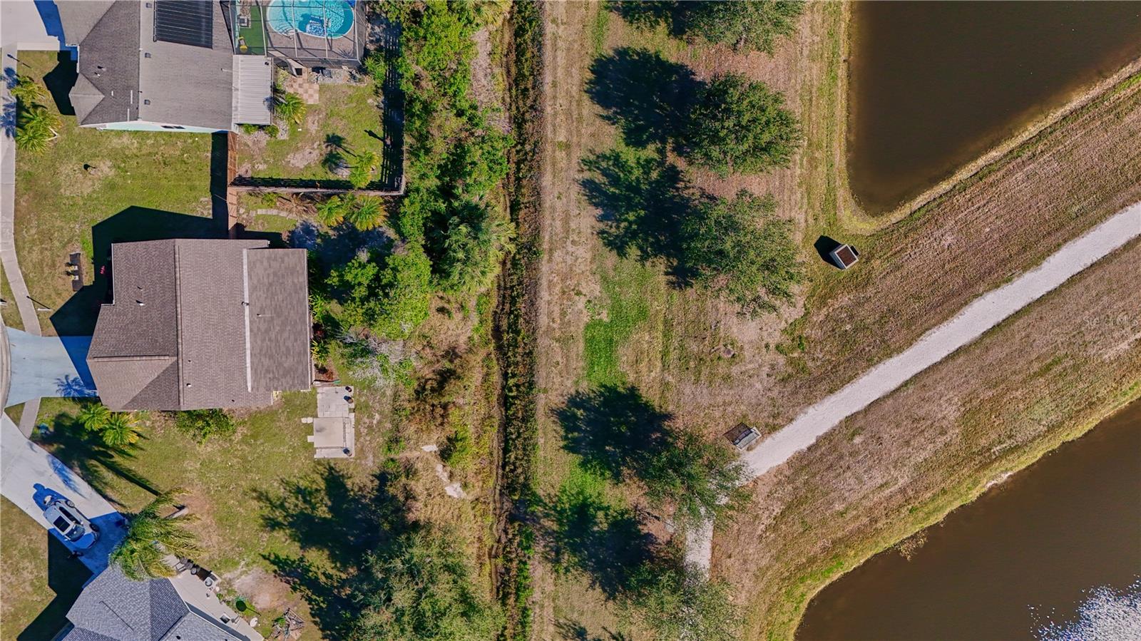 CENTRE LAKE - Residential