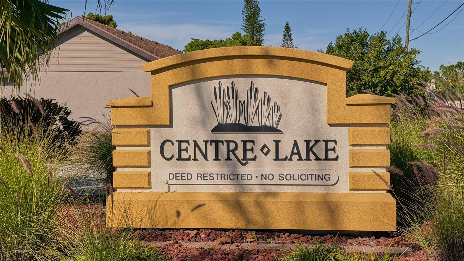 CENTRE LAKE - Residential
