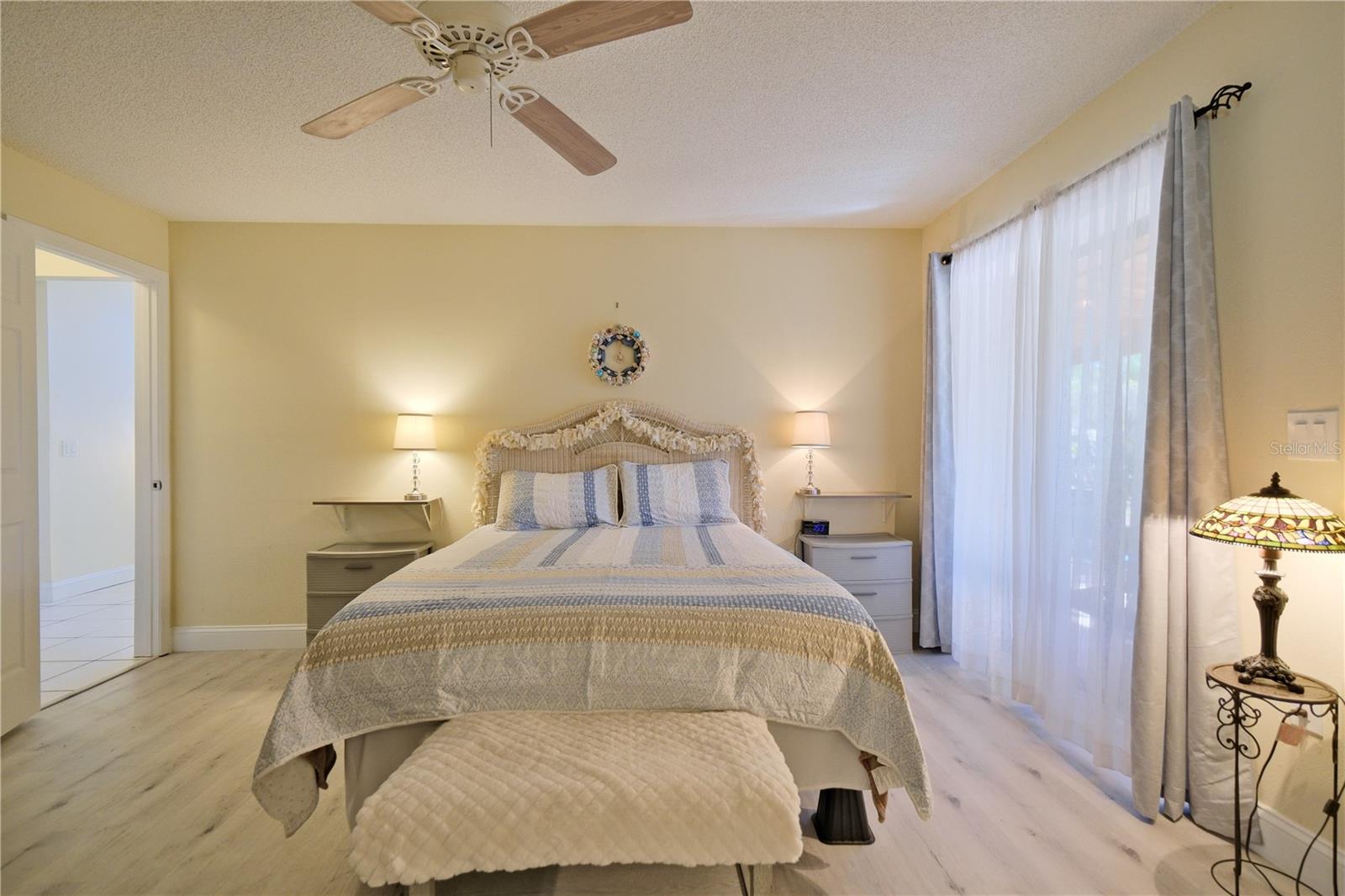 CENTRE LAKE - Residential