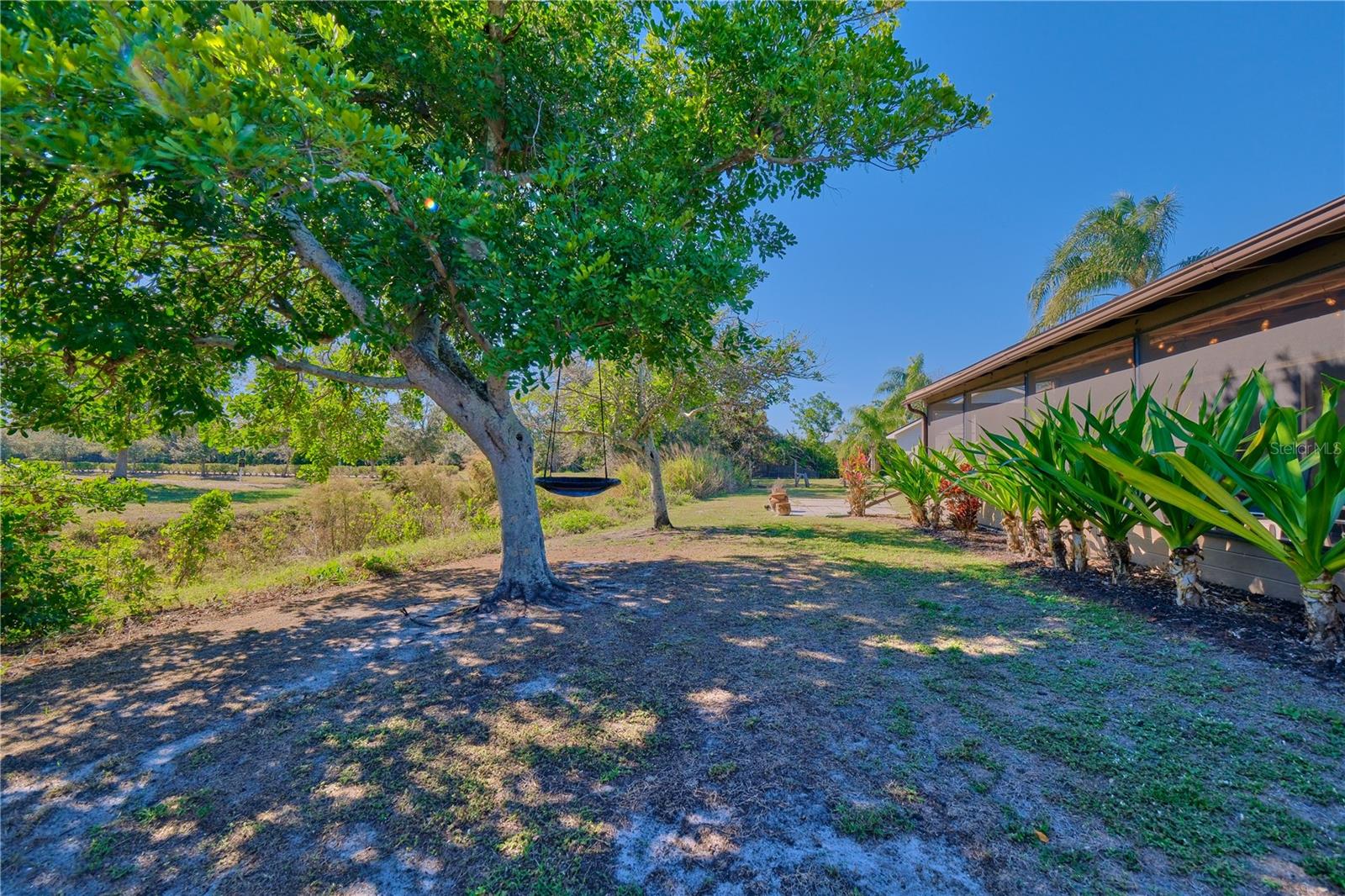 CENTRE LAKE - Residential