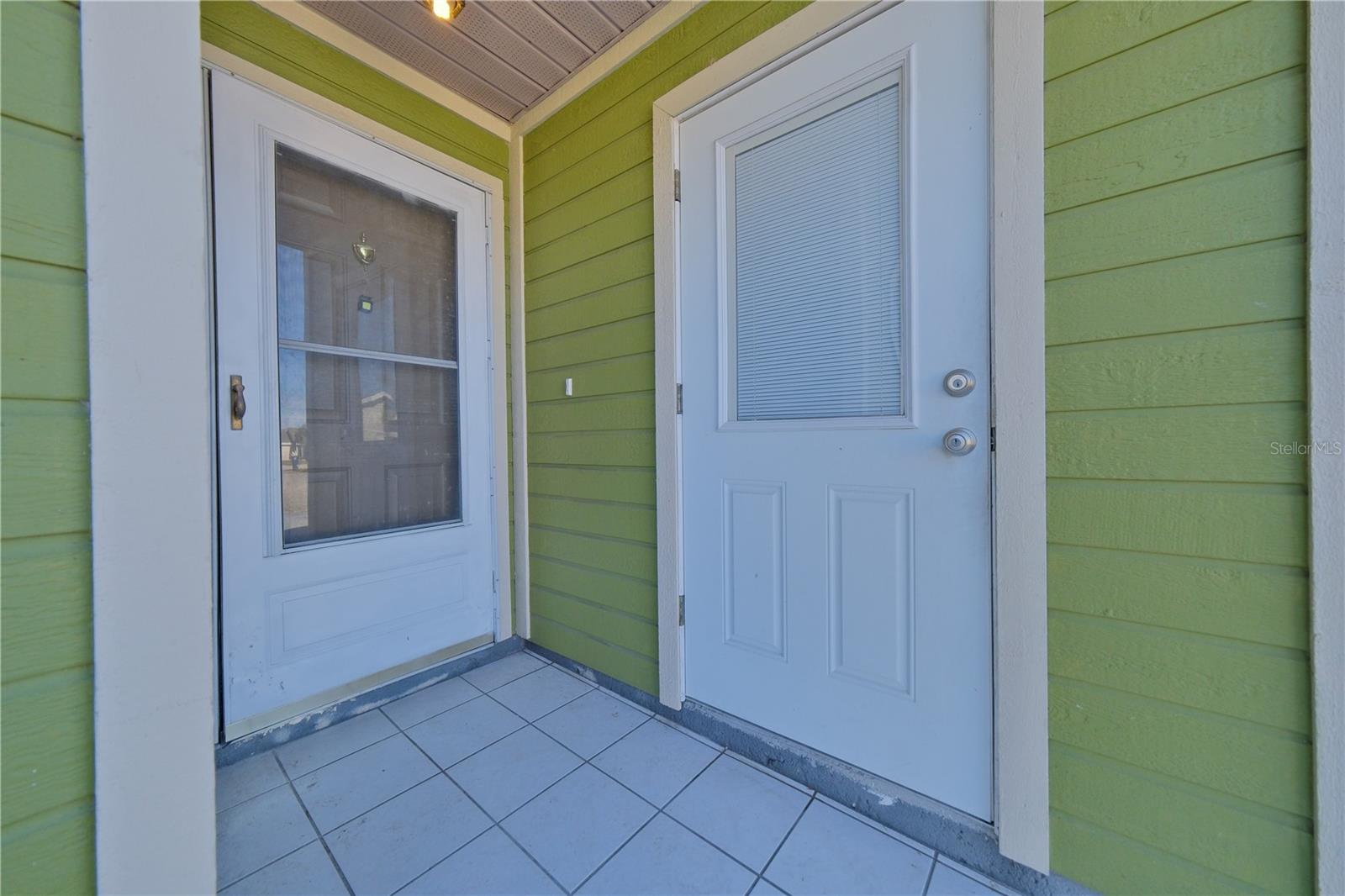 CENTRE LAKE - Residential