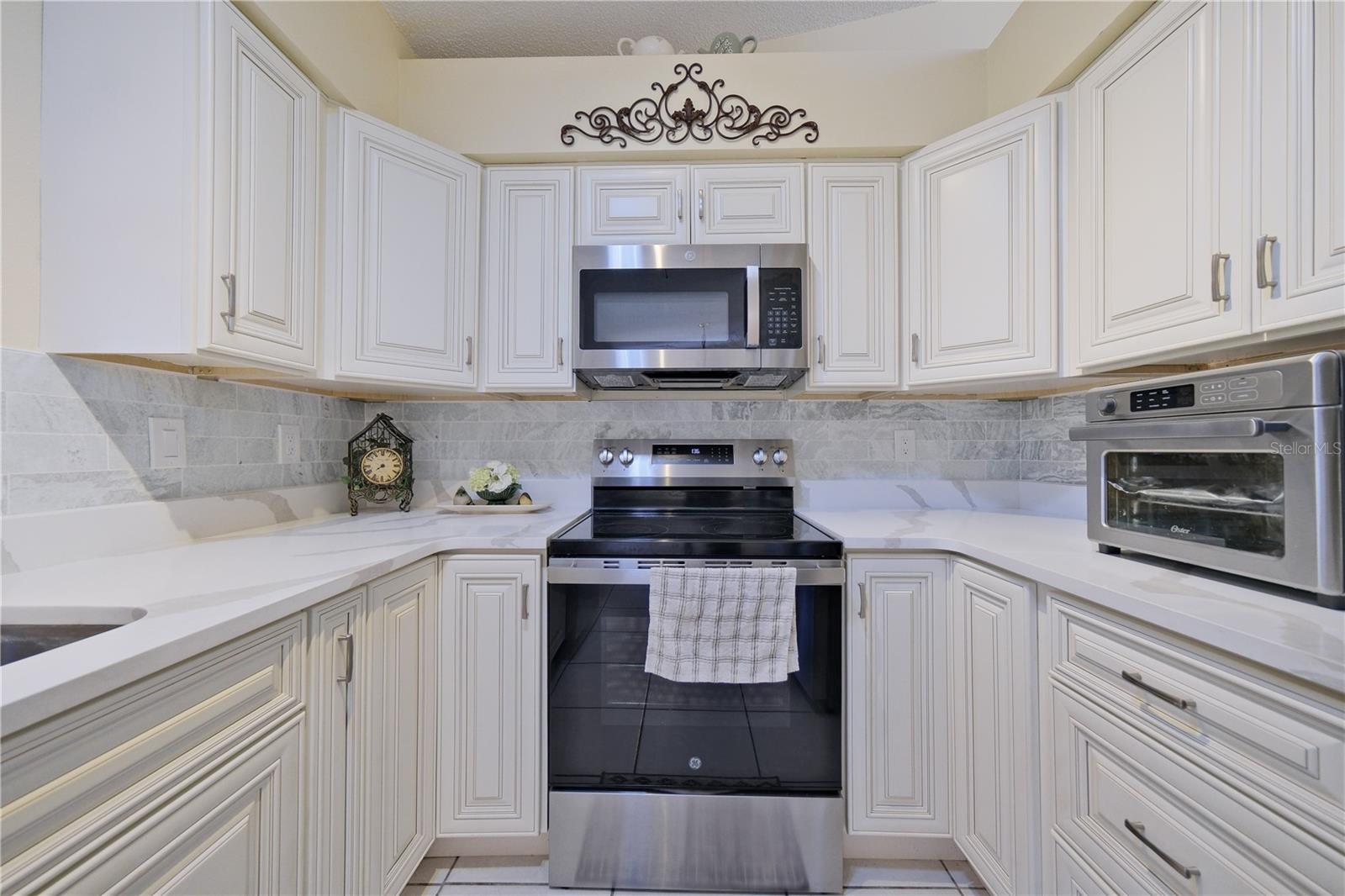 CENTRE LAKE - Residential