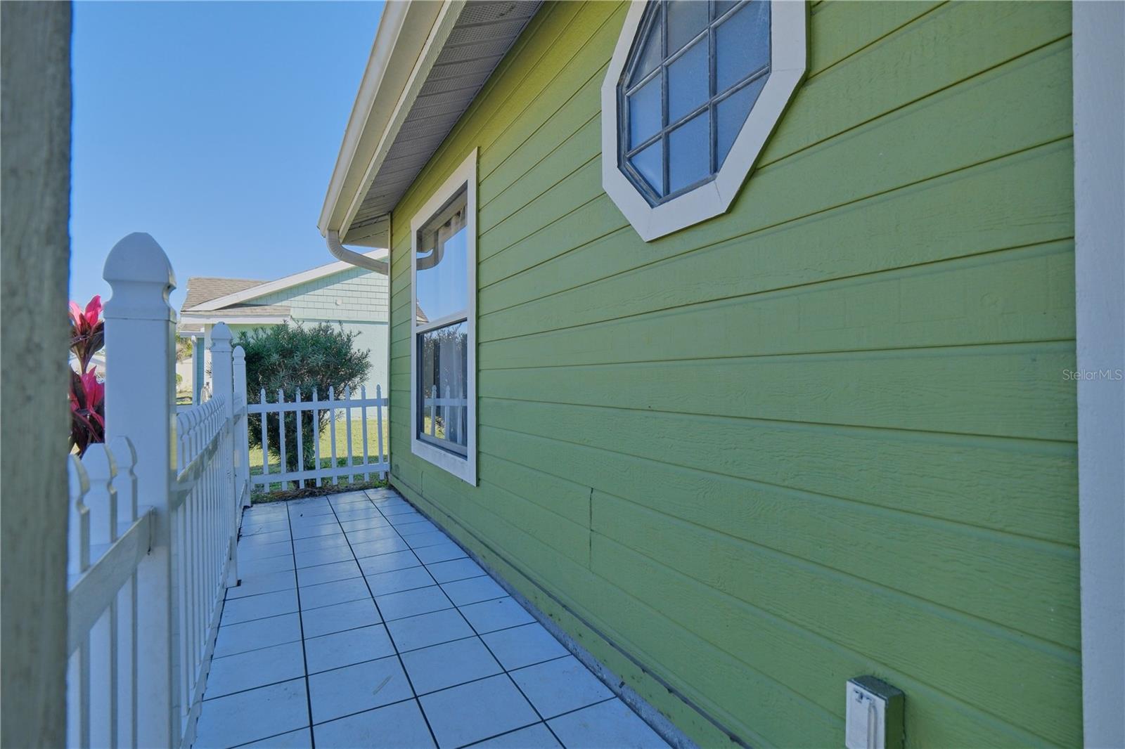 CENTRE LAKE - Residential