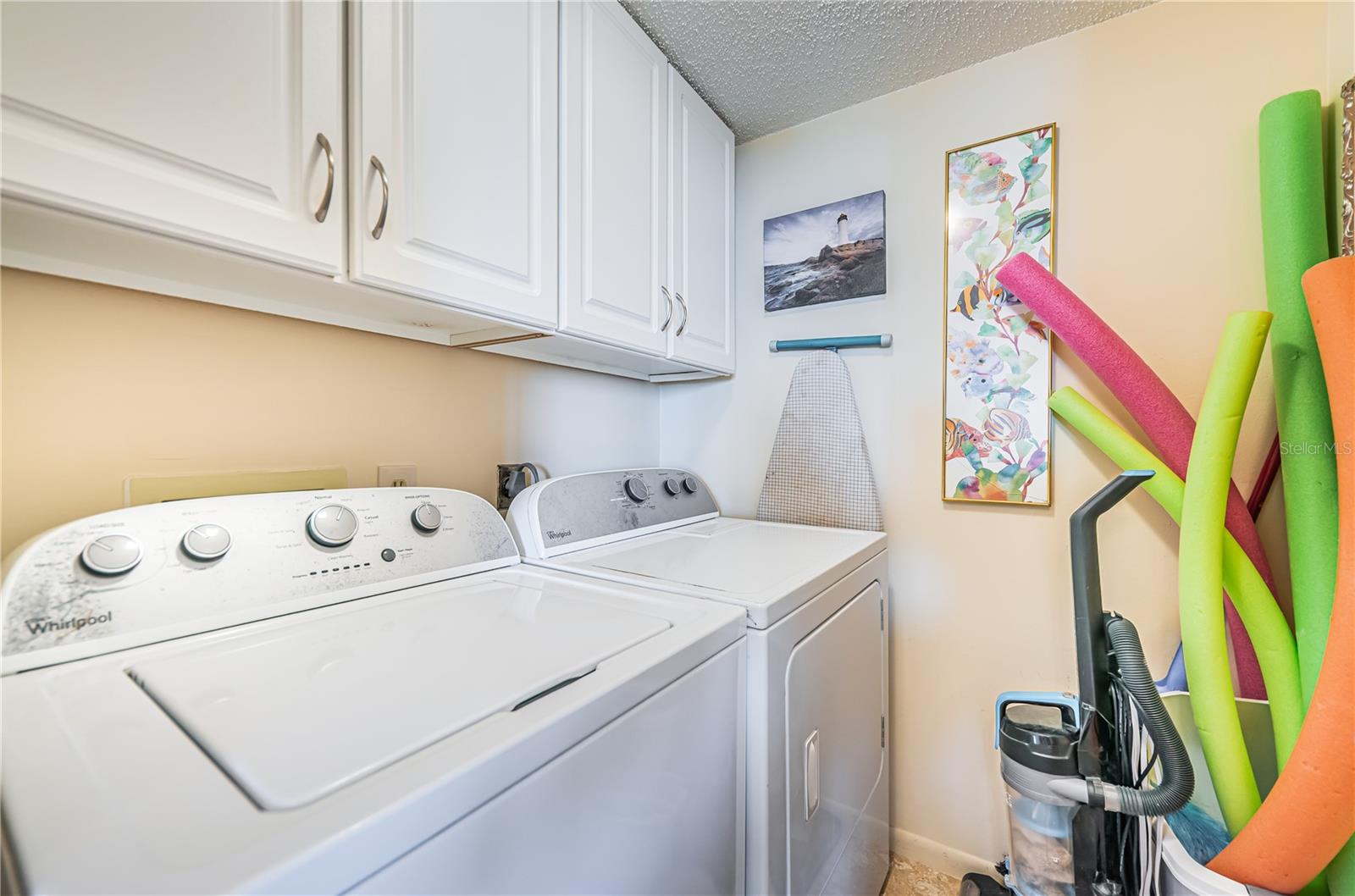 LA PUERTA DEL SOL CONDO - Residential