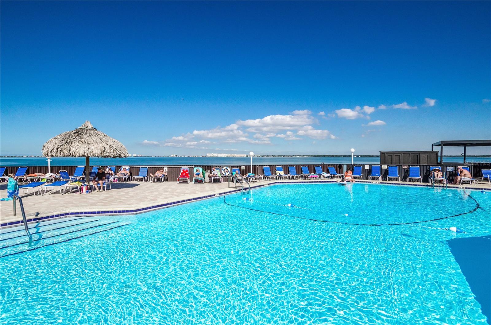 LA PUERTA DEL SOL CONDO - Residential