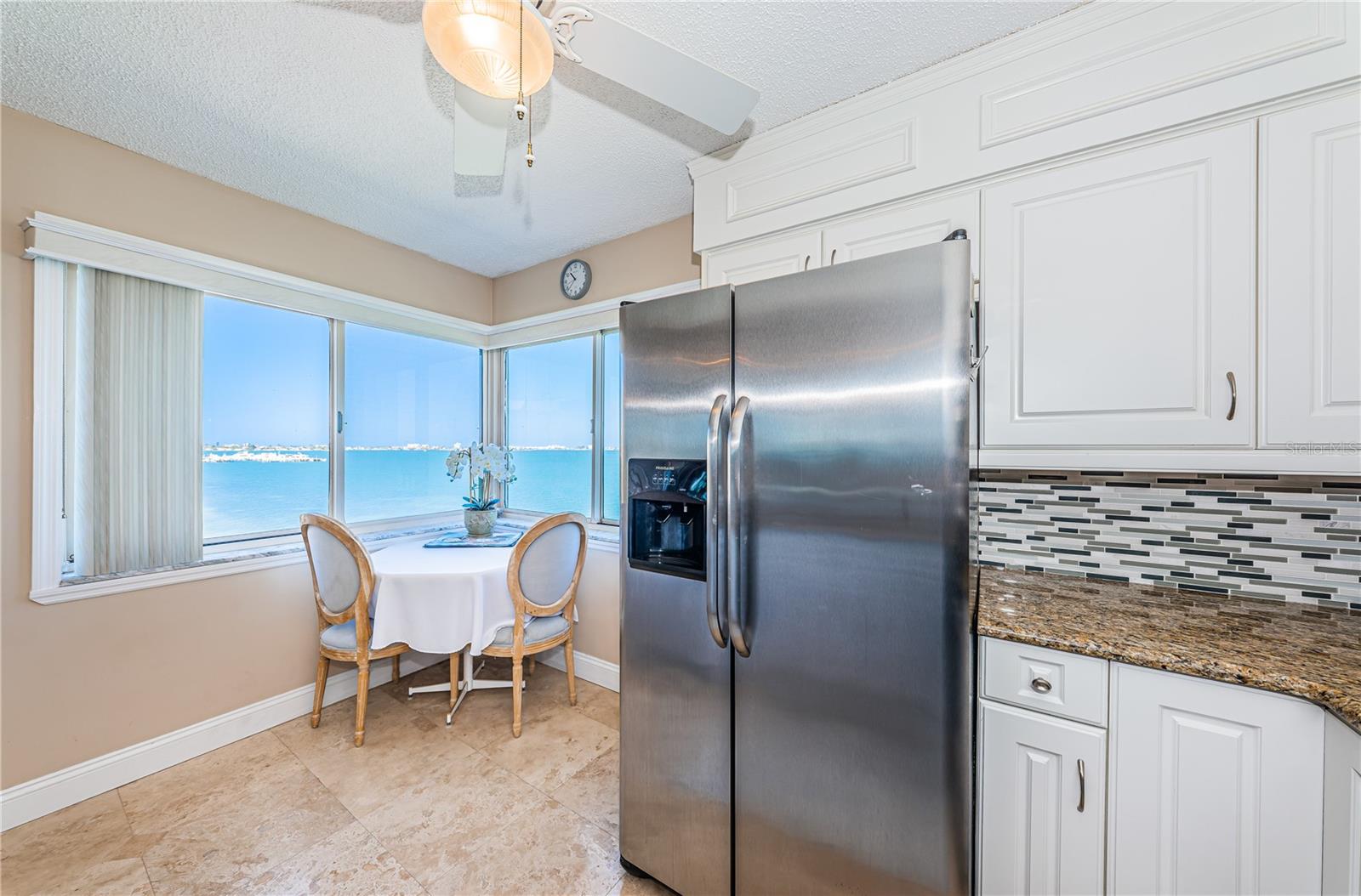 LA PUERTA DEL SOL CONDO - Residential